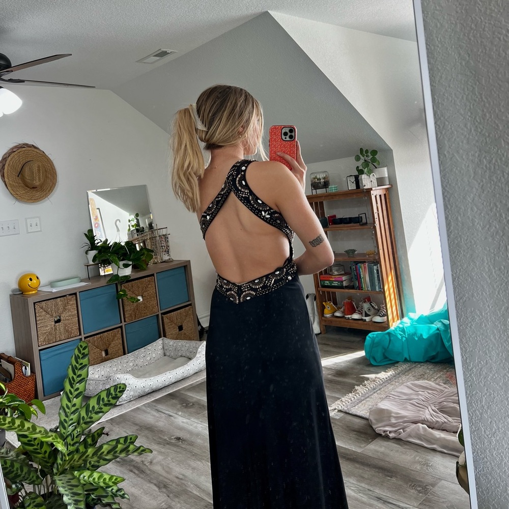 NWOT Formal backless detailed prom dress ✨🪩